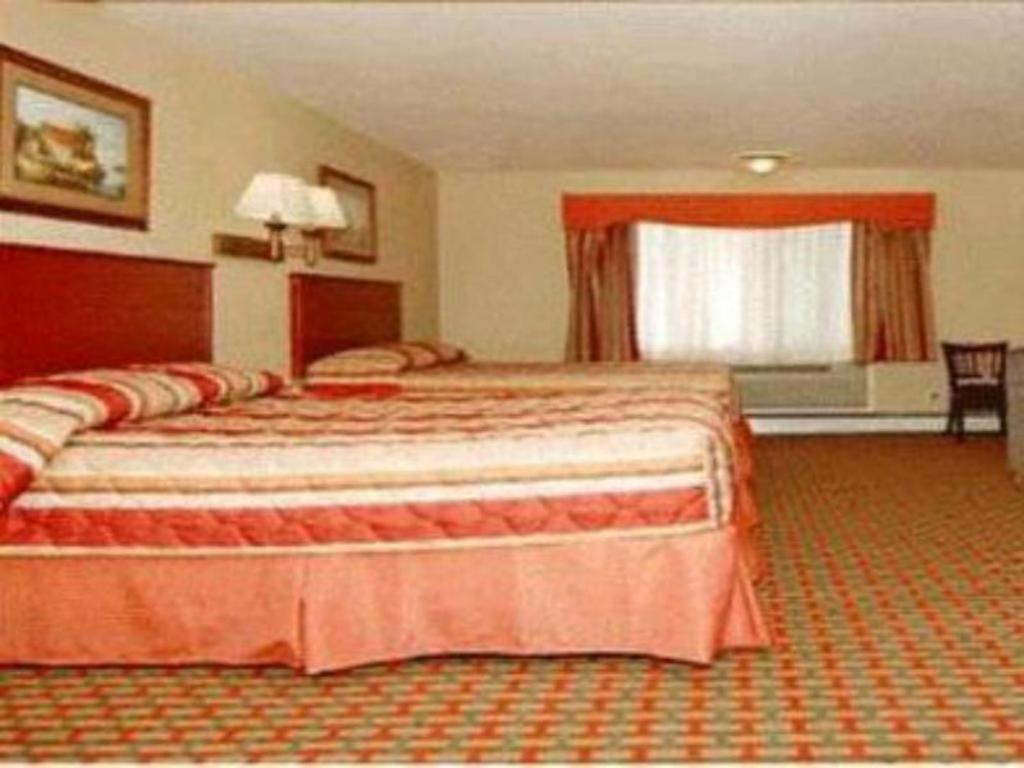 Travelodge By Wyndham Bay Shore Long Island Eksteriør billede