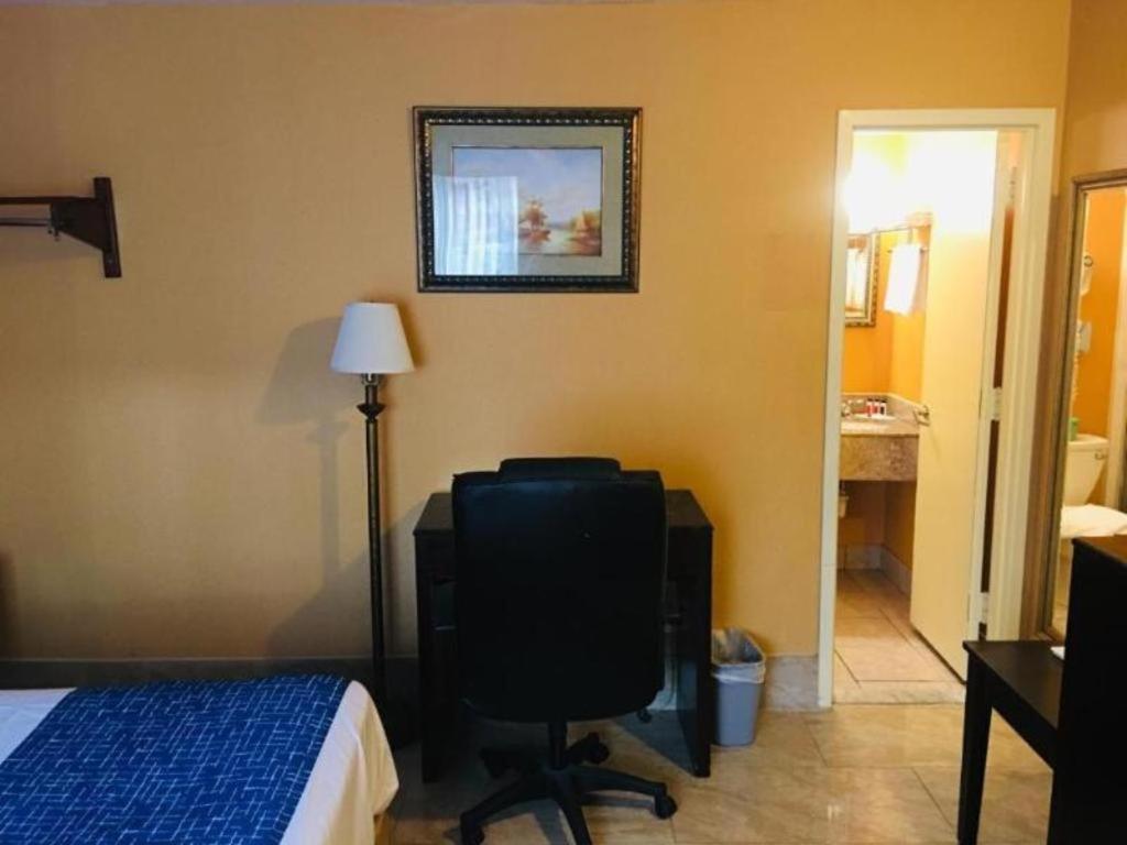 Travelodge By Wyndham Bay Shore Long Island Eksteriør billede